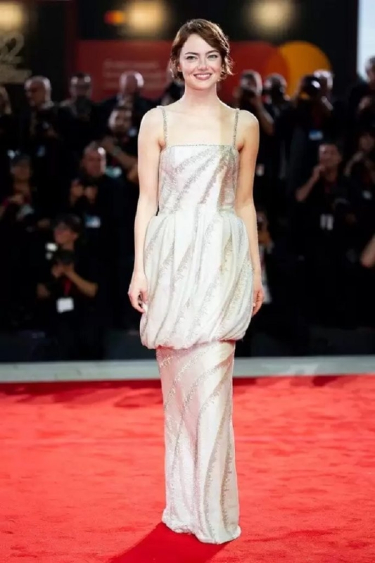 Емма Стоун поголила голову наголо заради ролі у фільмі " бегонія» 2