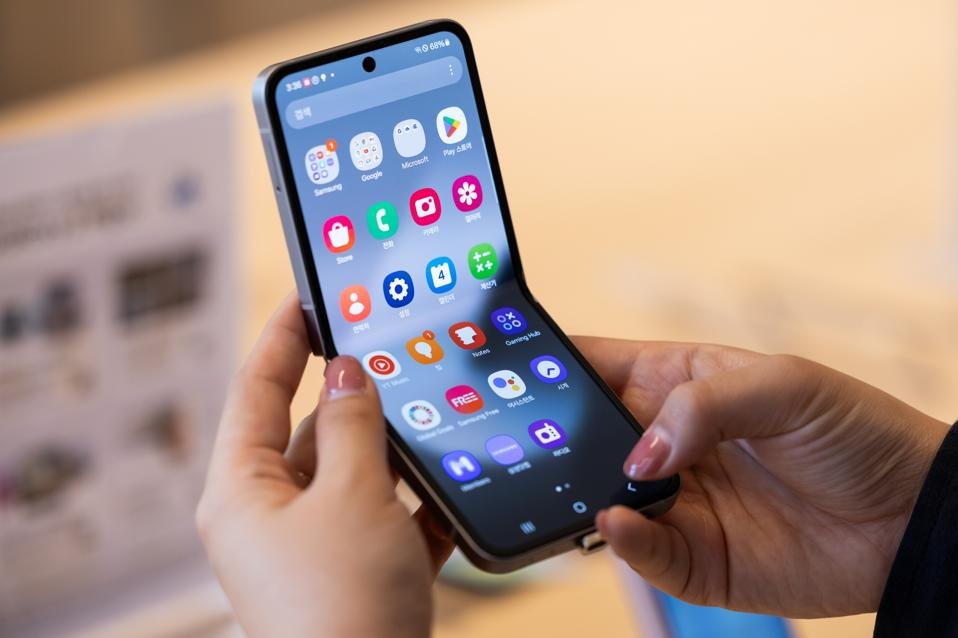 Нове покоління смартфонів Samsung зі складними екранами: переваги та особливості 1