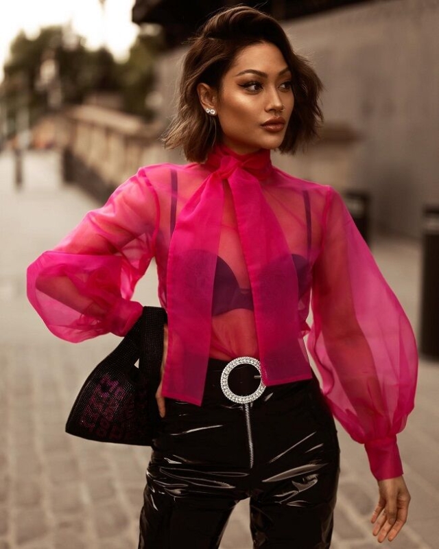 Прозорий одяг-головний модний тренд 2025: фото, як носити 2