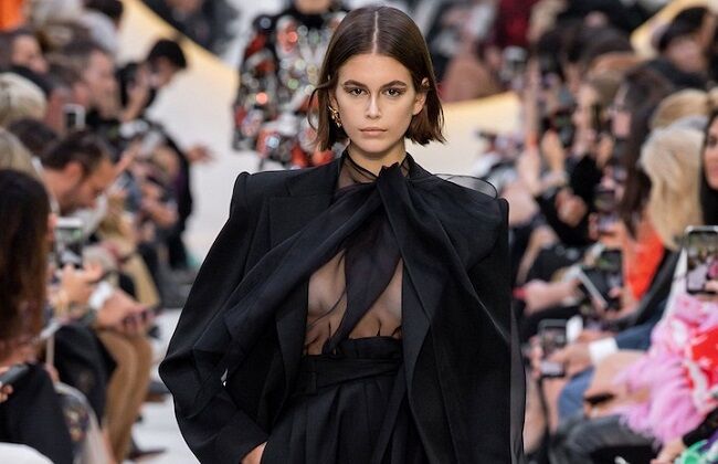 Прозорий одяг-головний модний тренд 2025: фото, як носити 3