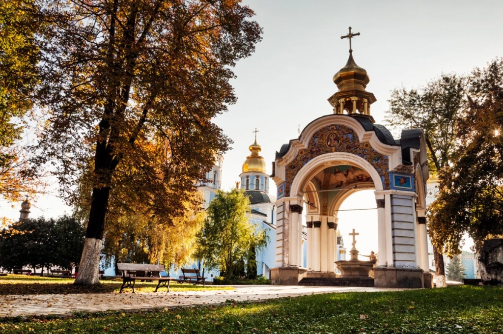 Яке сьогодні церковне свято 4 жовтня 2025ua.depositphotos.com