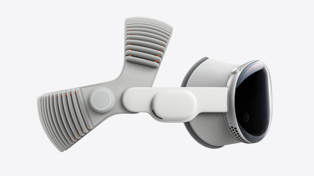 Apple представила оновлений Vision Pro 3