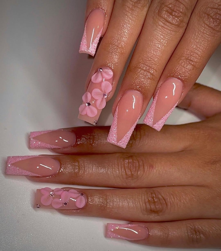 / фото instagram.com/nailsbyjoemy