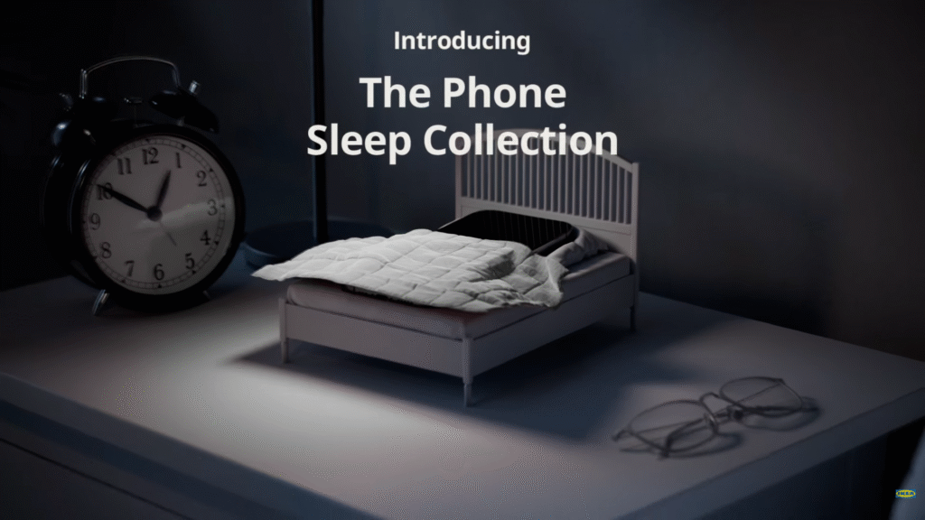 IKEA представила мініатюрне ліжко для смартфона 2