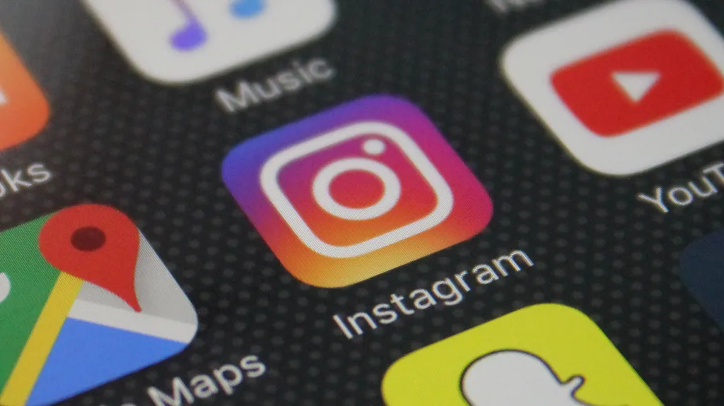 Instagram додав можливість переглядати історію Reels 1
