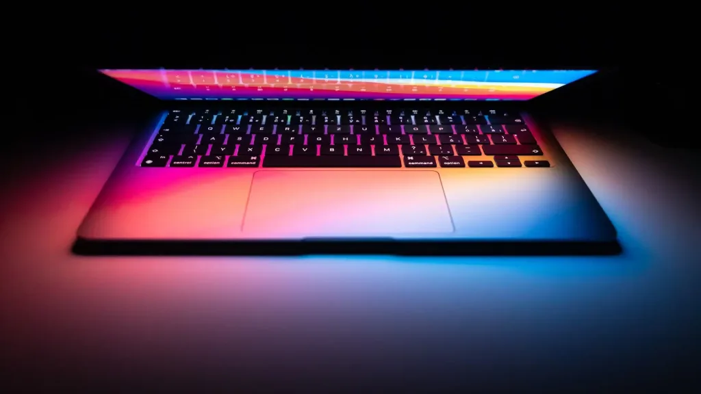 Macbook врятував життя чоловікові, зупинивши кулю під час пограбування 1