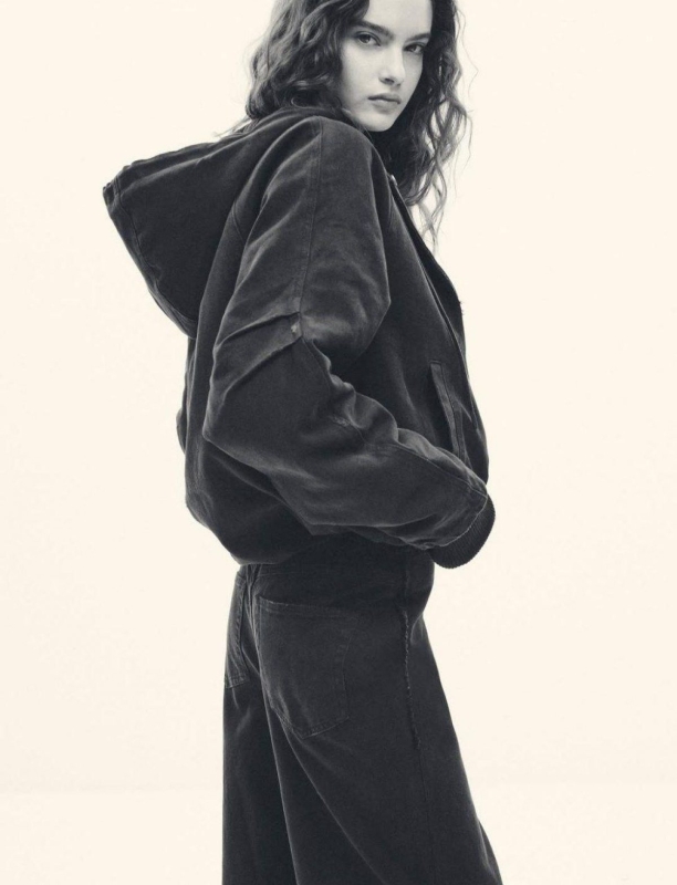 Порівнюють з донькою Моніки Белуччі: українська модель стала обличчям відомого бренду