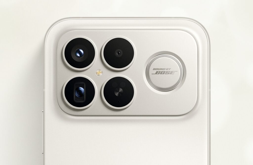Xiaomi випустить перший у світі смартфон з вбудованим сабвуфером Bose 1