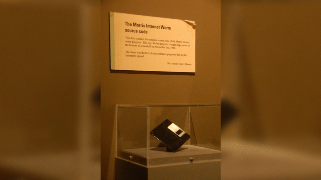 37 років тому перший інтернет-вірус паралізував 10% мережі та започаткував епоху кібербезпеки 6