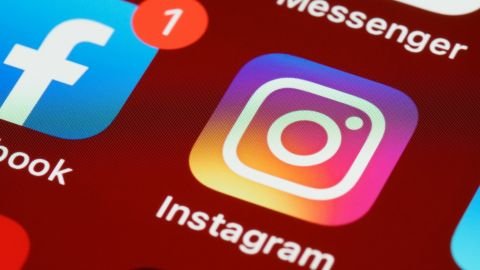 ЄС звинуватив Facebook та Instagram у порушенні правил щодо незаконного контенту 2