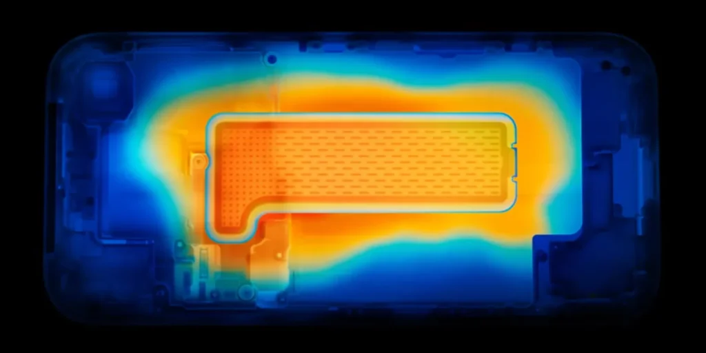 Apple завершує розробку складаного iPhone 3