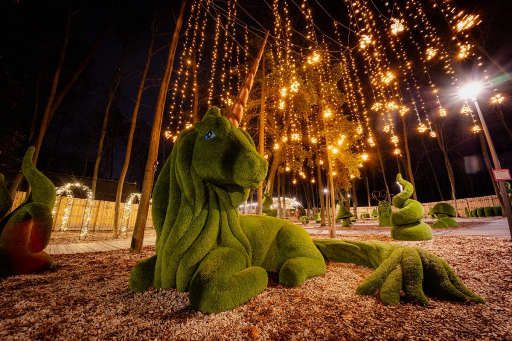 Найбільша ковзанка, Резиденція Санти та масштабні світлові інсталяції: де шукати дива на "Зимовій країні" на ВДНГ