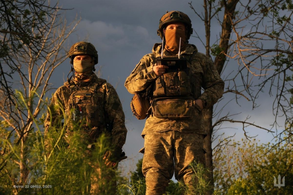 Сьогодні - День Збройних Сил України: привітання та листівки героям