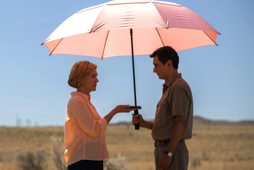 Творець серіалу "Плюрибус" розкрив оригінальний фінал для Керол і Манусоса 1