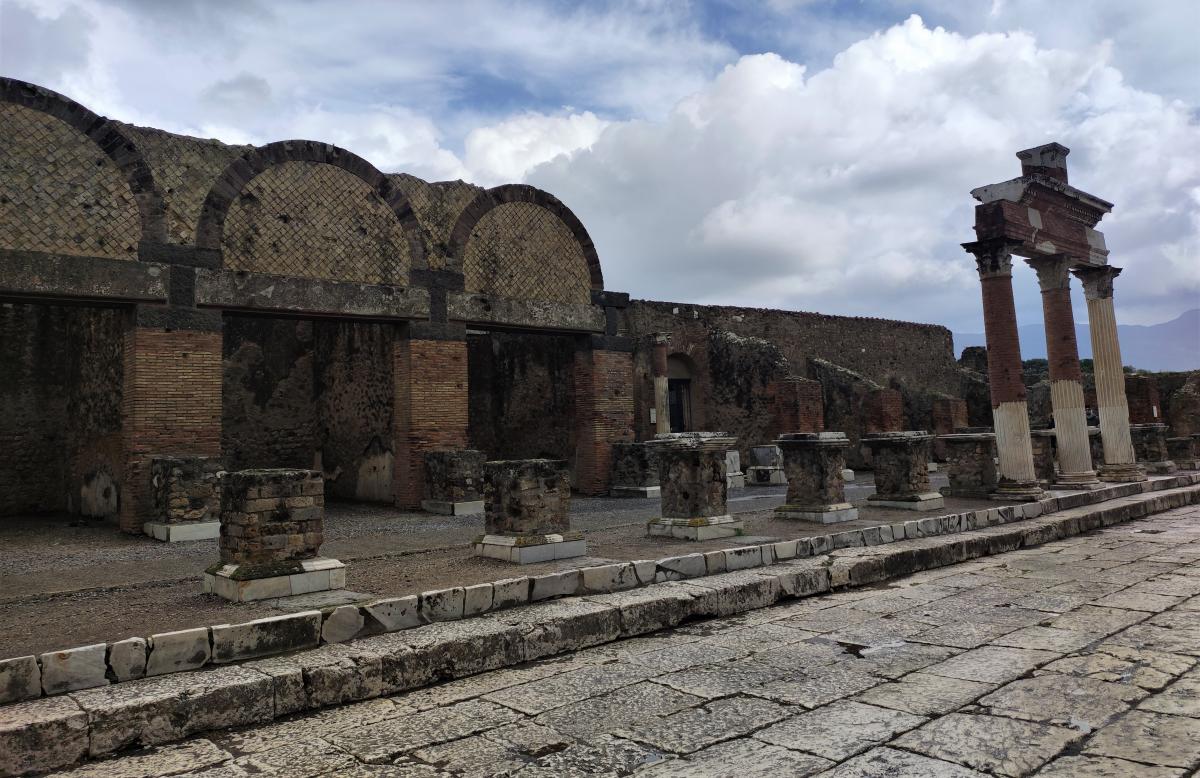 Жертви виверження Везувію вдягали теплі плащі: науковці відповіли, що це означає