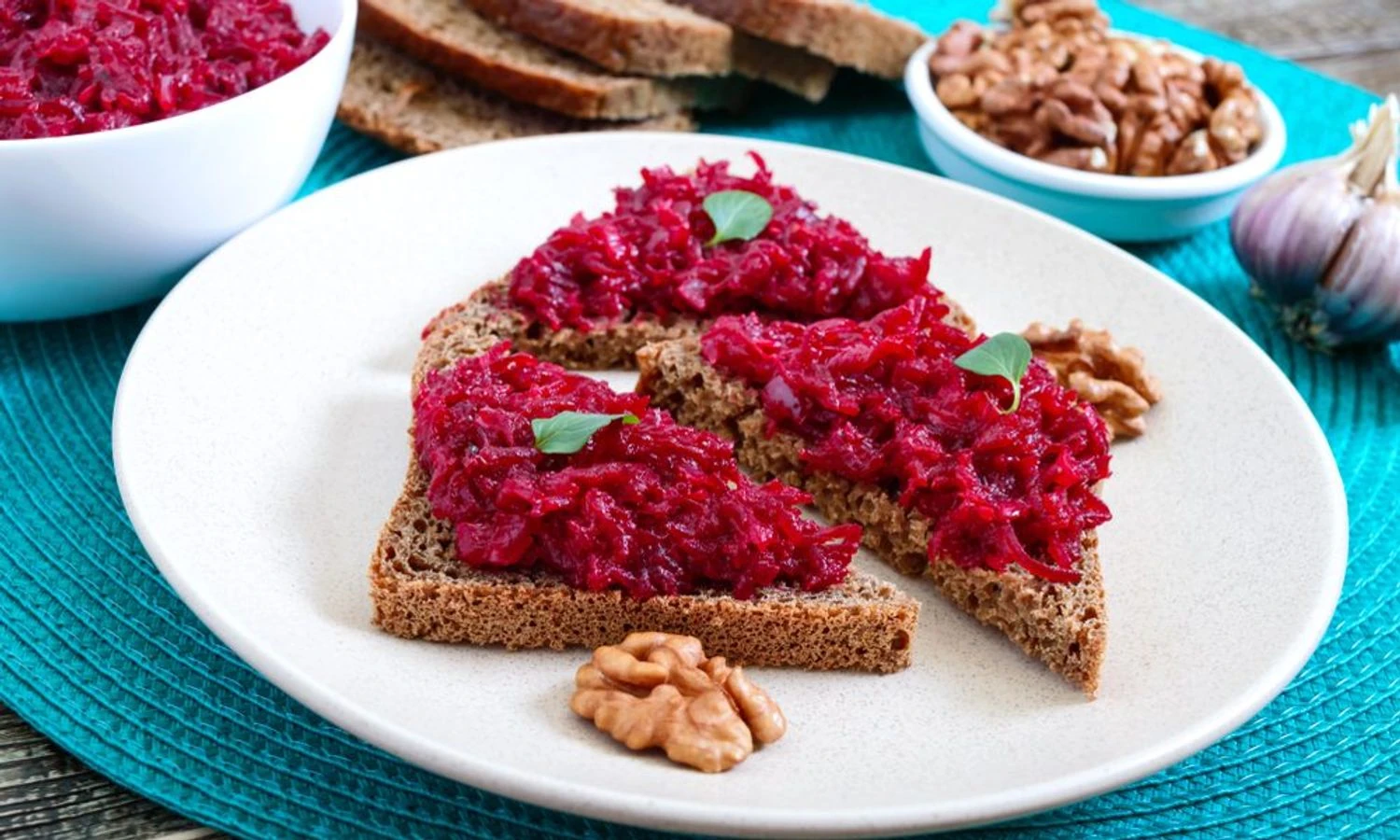 Буряк у новому вигляді: 5 яскравих рецептів, які ви обов'язково захочете спробувати 5