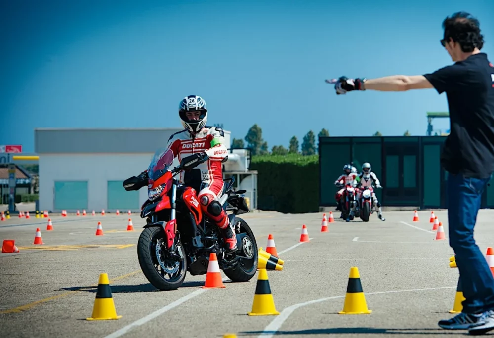 Чи можна їздити на мотоциклі з категорією B в Україні: детальний розбір 1