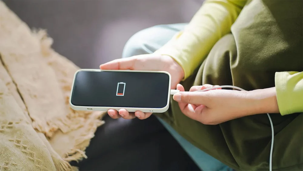 Як увімкнути телефон без кнопки увімкнення: повний гід з трюками 2026 1