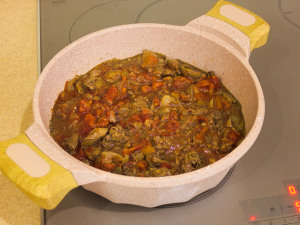 Куряча печінка в соусі з томатів і сметани 8