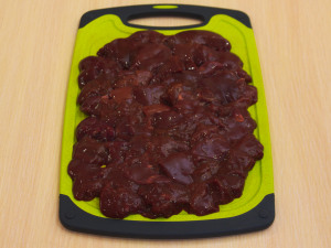 Куряча печінка в соусі з томатів і сметани 2