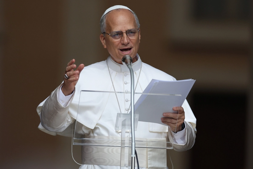 Папа Римський розкритикував ШІ: “Перетворює людей на споживачів бездумних думок та продуктів без любові” 1