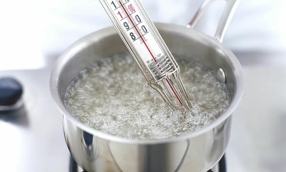 При якій температурі закипає вода: всі секрети кипіння 1