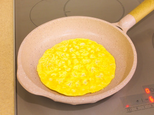 Салат з кальмарами, млинцями та морквою по-корейськи 6