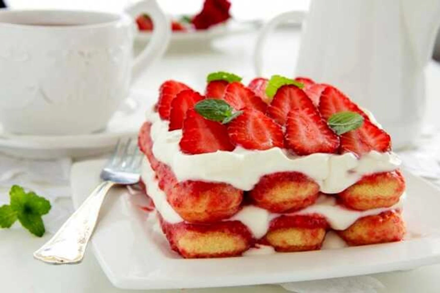 Таємниці створення ідеального тірамісу: класичний рецепт і варіант з полуницею 2