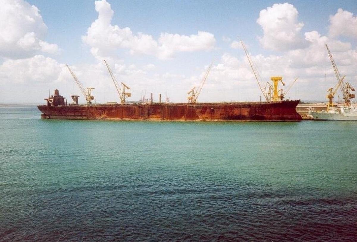 Більше, ніж Ейфелева вежа: це найбільше морське судно в історії людства