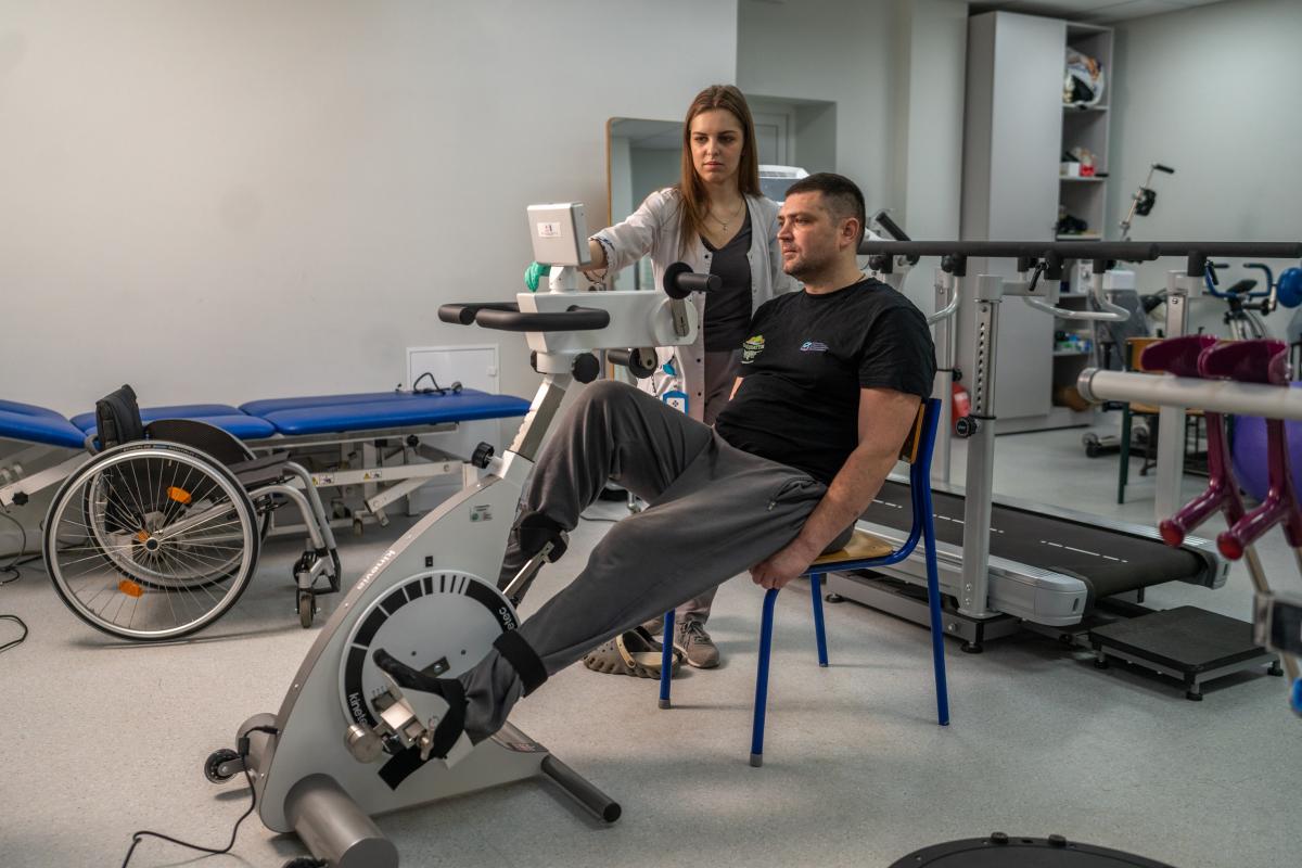 Міська лікарня в Ужгороді отримала сучасне реабілітаційне обладнання для відновлення пацієнтів із порушеннями опорно-рухового апарату 1 Міська лікарня в Ужгороді отримала сучасне реабілітаційне обладнання для відновлення пацієнтів із порушеннями опорно-рухового апарату