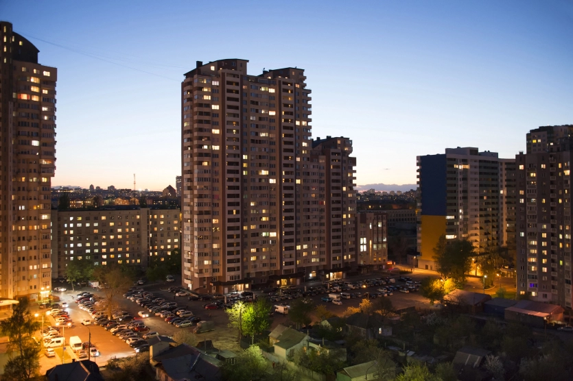 Програма "СвітлоДім": ОСББ в Україні отримають до 300 тис. грн на придбання генераторів та інверторів 1