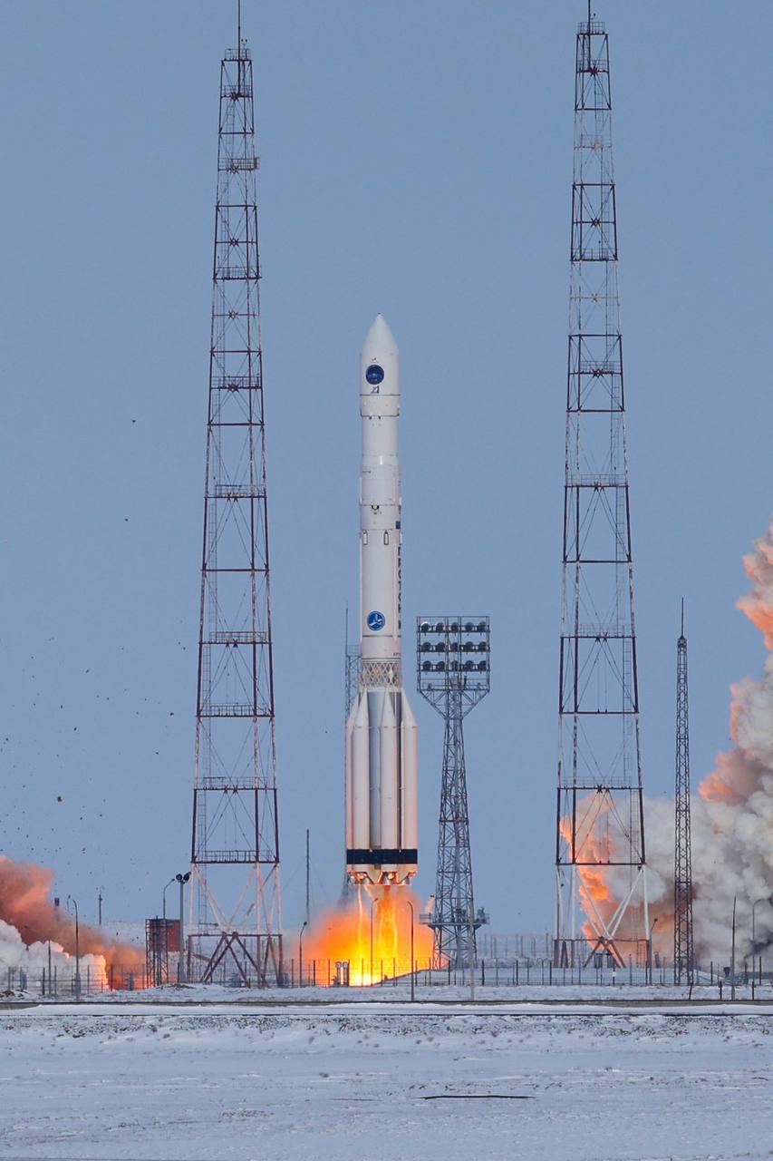 Росія вперше за майже три роки запустила важку ракету "Протон-М" (фото)