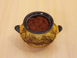 Качка з білими грибами та картоплею в горщиках 17