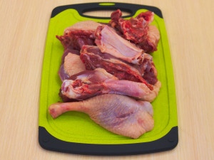 Качка з білими грибами та картоплею в горщиках 1