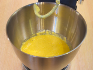 Булочки з ваніллю на жовтках 7