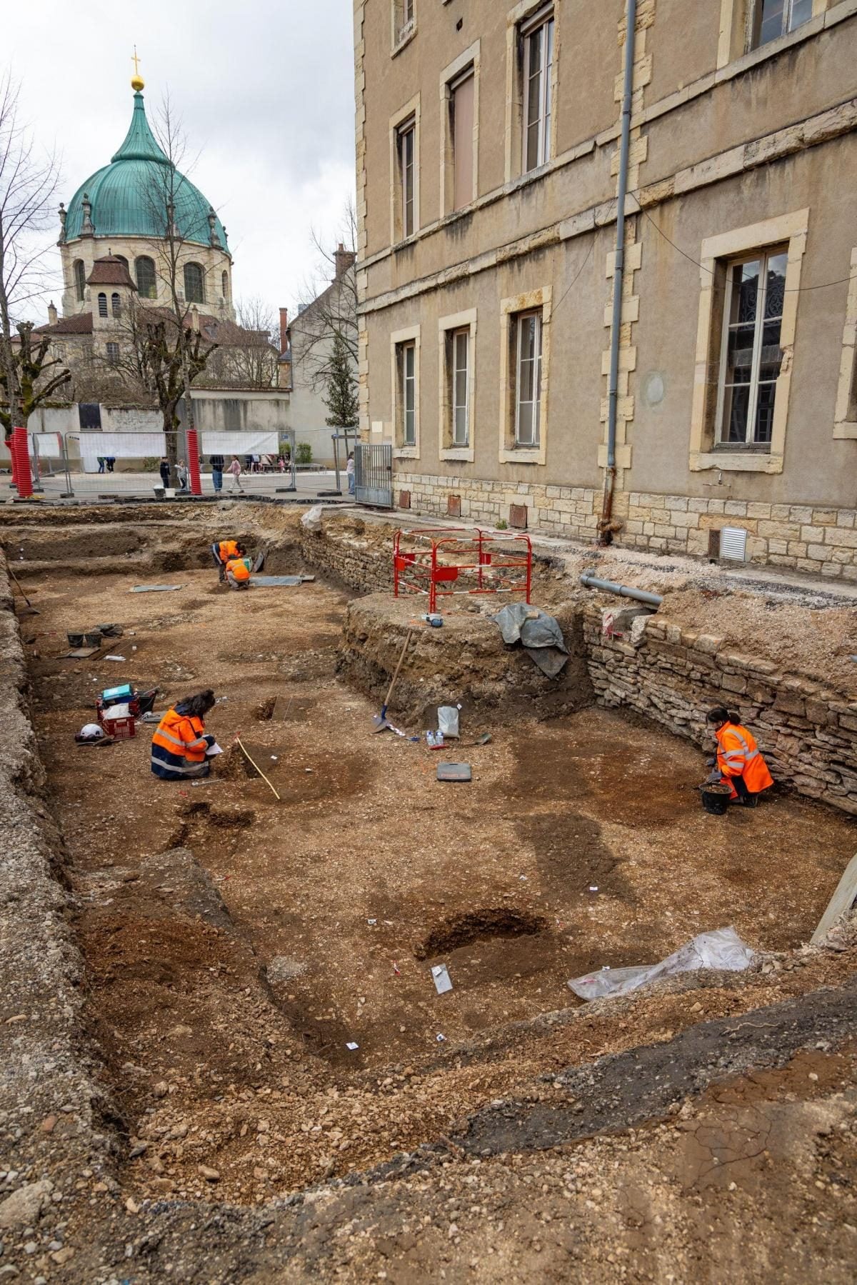 Археологи виявили незвичайні поховання кельтських воїнів: на що вони вказують 3 Археологи виявили незвичайні поховання кельтських воїнів: на що вони вказують