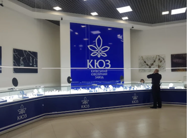 Інвестиція у спогади: як правильно обирати прикраси, що стануть сімейною реліквією 1