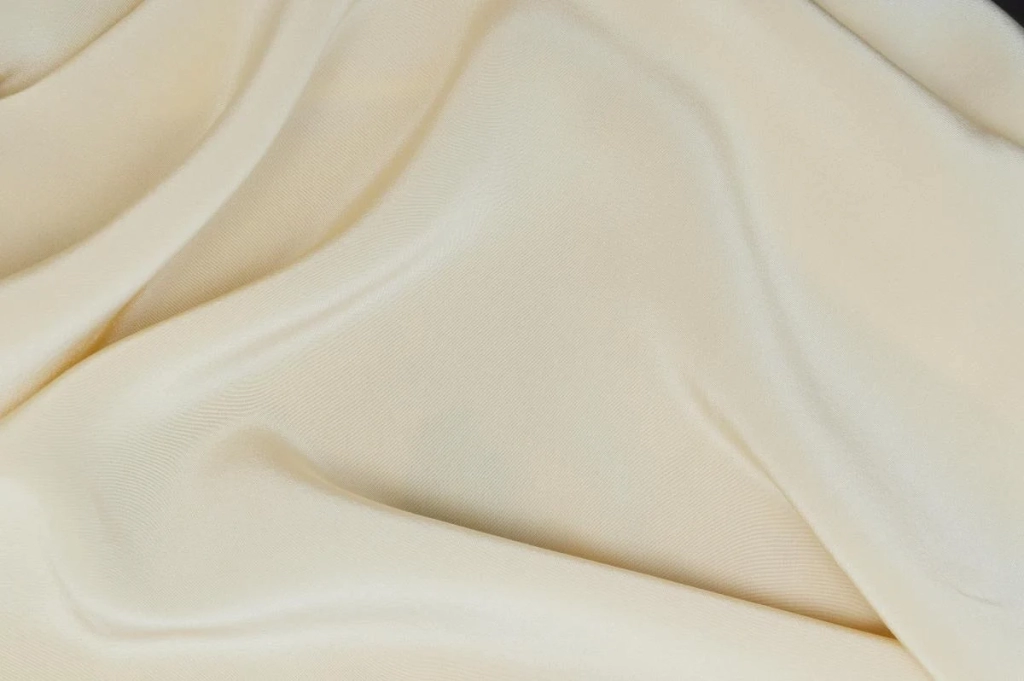 Кінець епохи темних кольорів: головний відтінок весни 2026 року