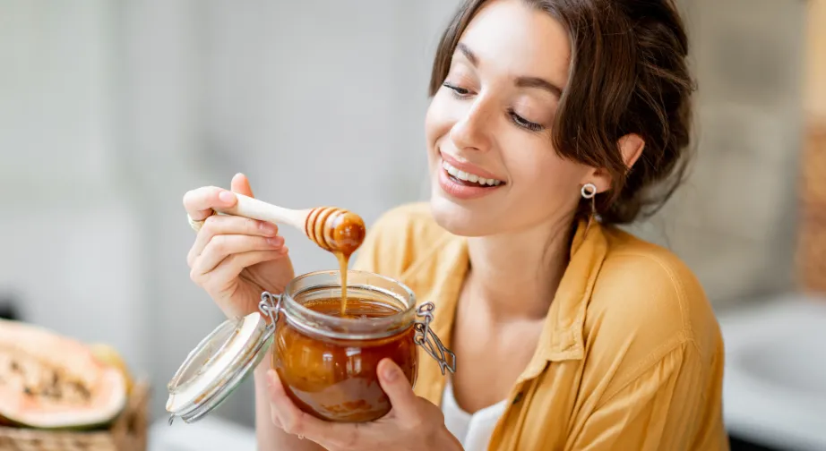 Користь меду для жінок: секрети здоров'я та сяйва 1