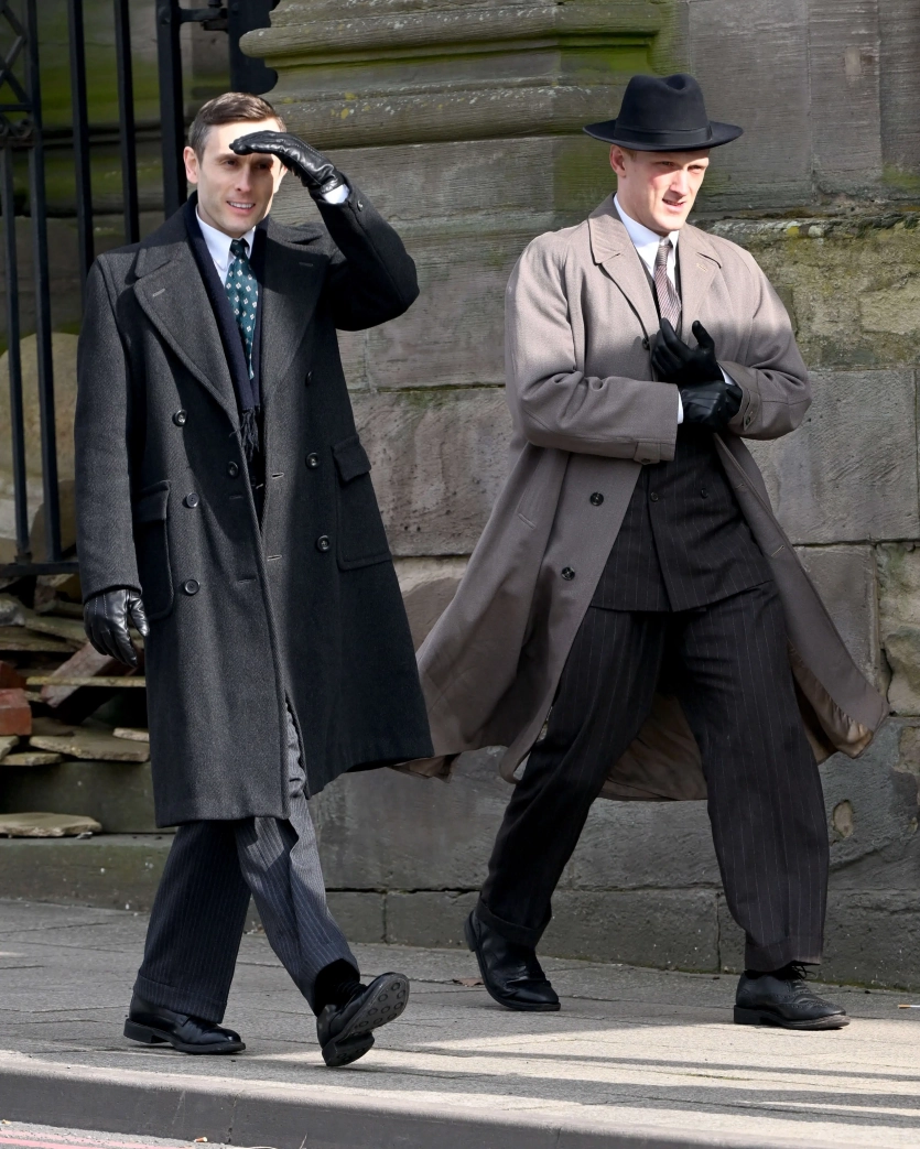 Netflix почав зйомки 7 та 8 сезонів серіалу "Гострі картузи": перші фото 2