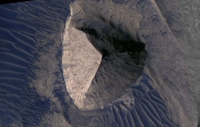 Піраміда на Марсі - що таке тетраедр Кандор, де він розташований - фото 1