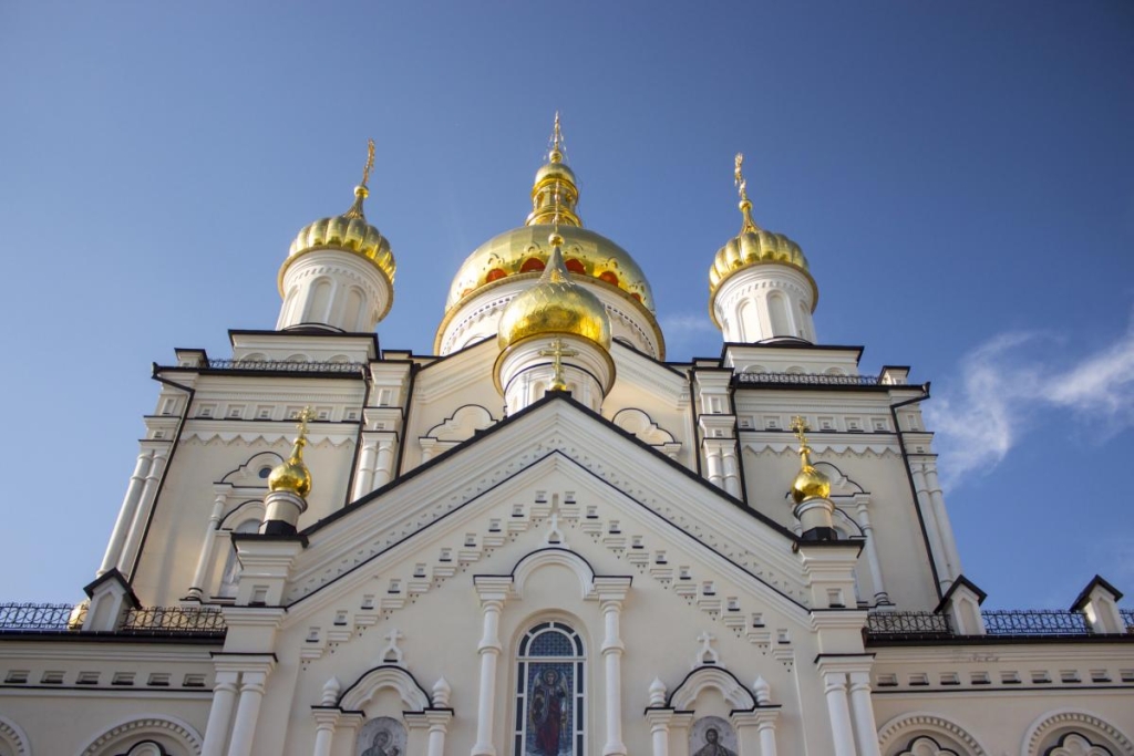 4 квітня: яке церковне свято, скільки гілочок верби нести до храму і чого не можна робити