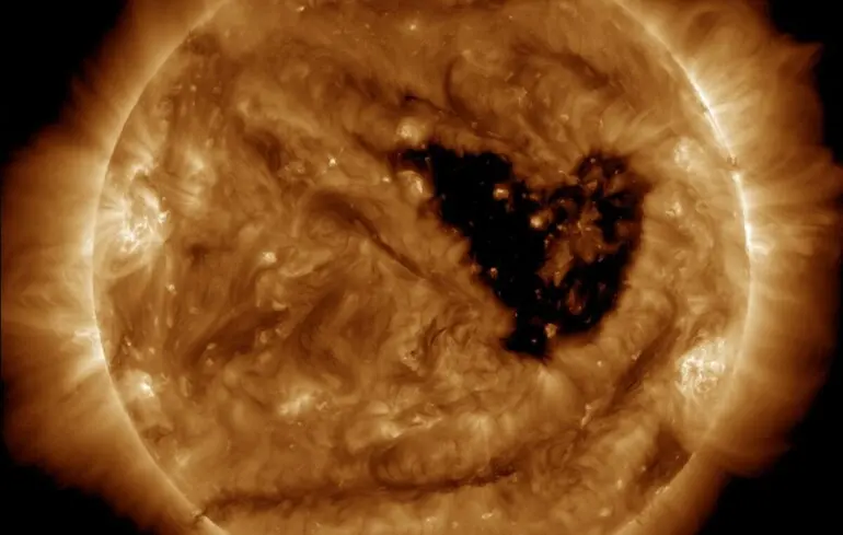 Магнітні бурі квітня 2026 - 19 та 20 квітня Землю охопить магнітна буря - що викликало це явище 1