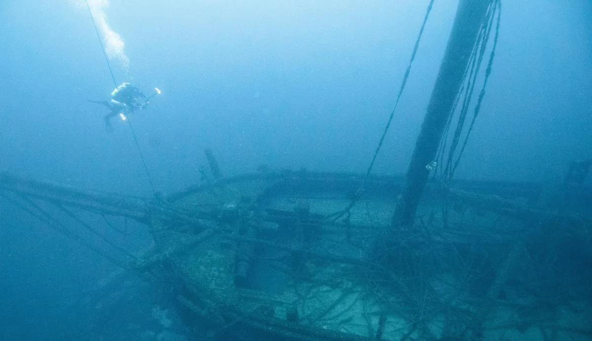 Морське кладовище: біля Гібралтару знайшли понад 100 затонулих кораблів різних епох