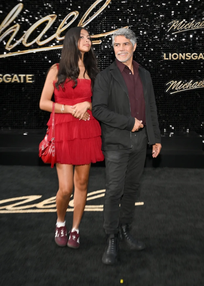 На прем'єрі байопіку "Майкл" у Голлівуді був присутній син Короля поп-музики. 22