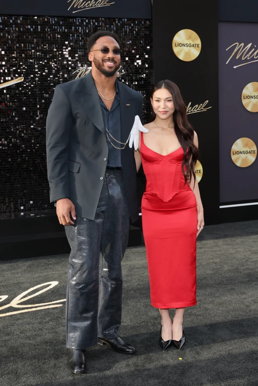 На прем'єрі байопіку "Майкл" у Голлівуді був присутній син Короля поп-музики. 9