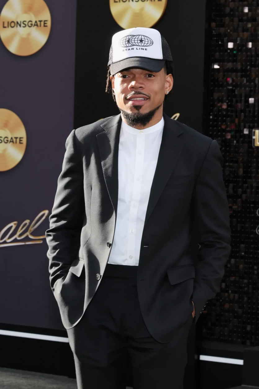 На прем'єрі байопіку "Майкл" у Голлівуді був присутній син Короля поп-музики. 19