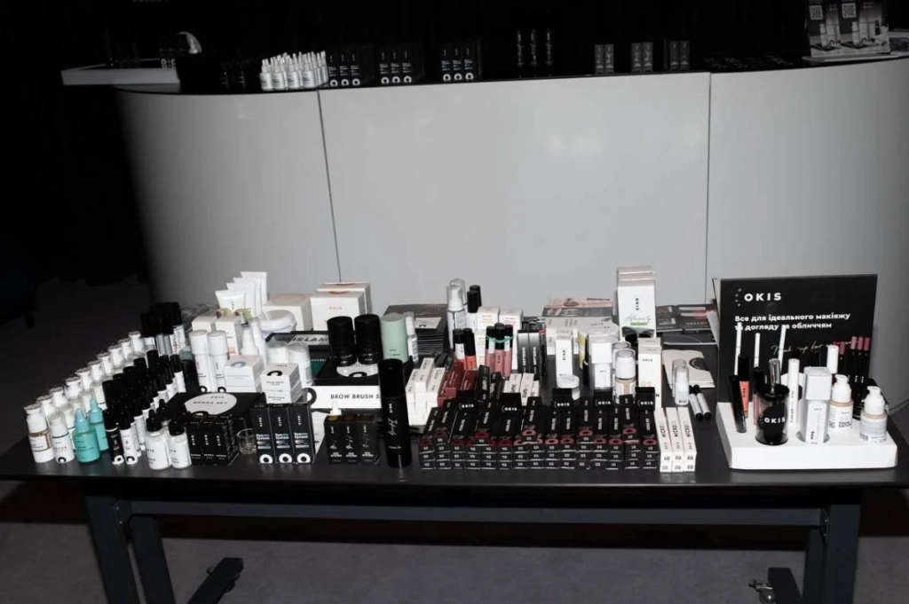 OKIS BROW відсвяткував 7-річчя бренду та презентував нові системи фарб для брів