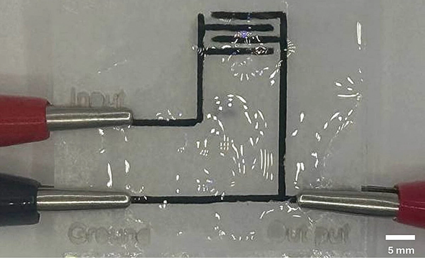 Паперова електроніка: науковці створюють мікросхеми на папері за допомогою лазера 2