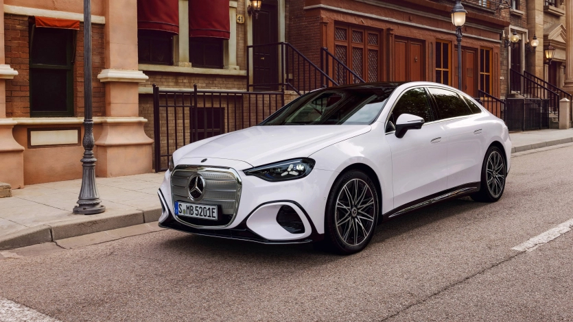 Перший електричний Mercedes C-Class EV має запас ходу до 762 км і можливість зарядки за 10 хвилин. 1